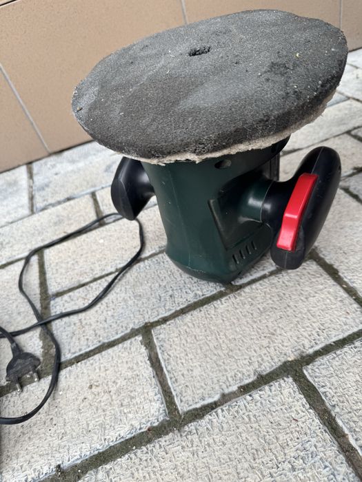 Masina polisat cu acumulator