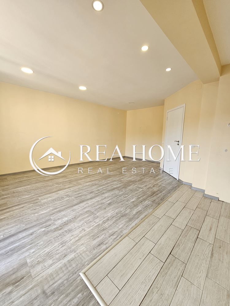 Продава се Двустаен апартамент в София, Център - 82 кв.м за 2877 €/кв.м - Снимка #2