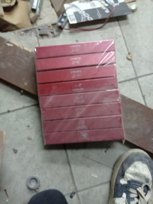 Vindem cuti de brățări și lanțuri toate timpurile