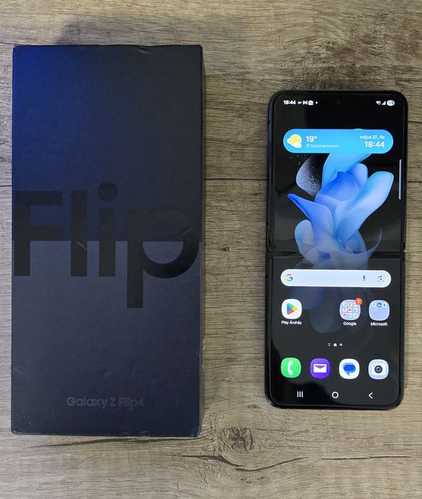Samsung Galaxy Z Flip4