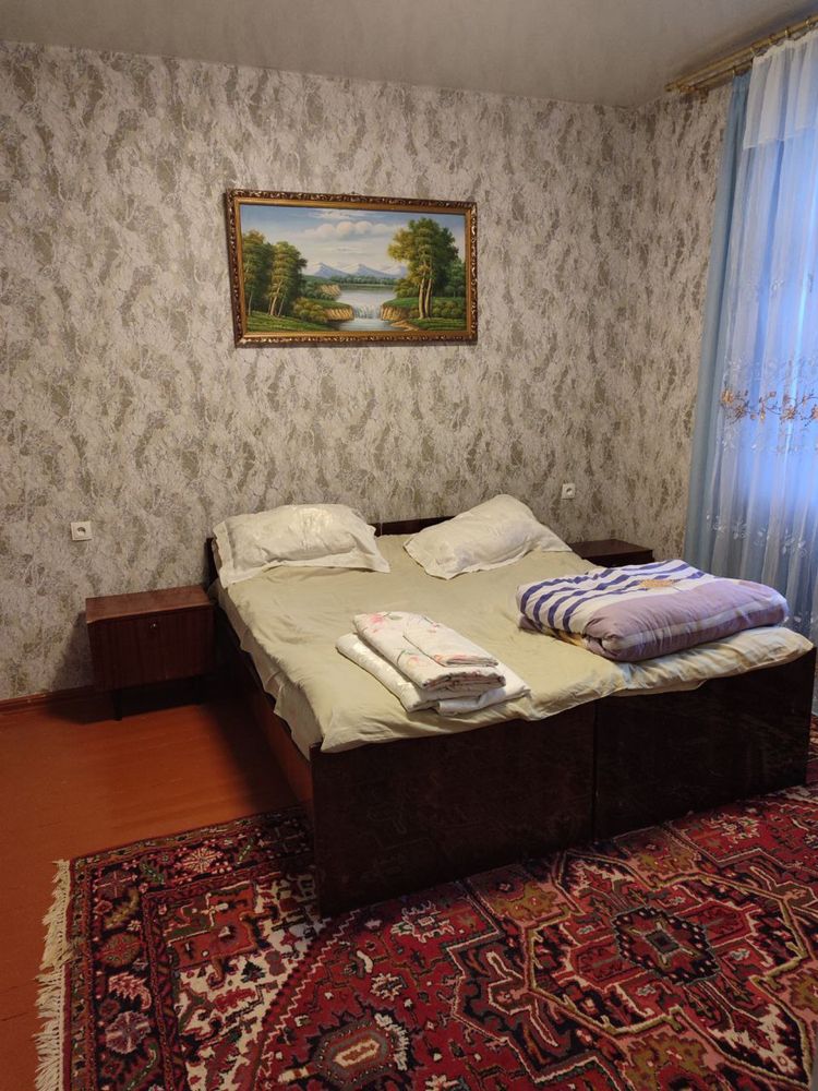 Сдаётся квартира навои 2/1/2/ квартира чистая всё есть цена 250уе
