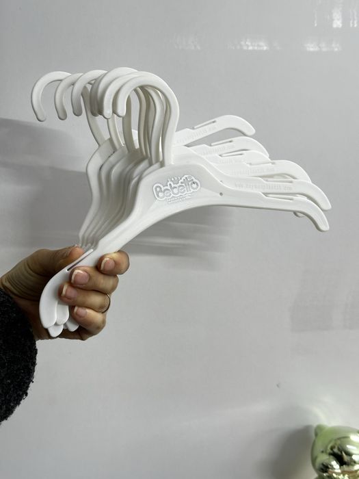 Продам вешалки б/у