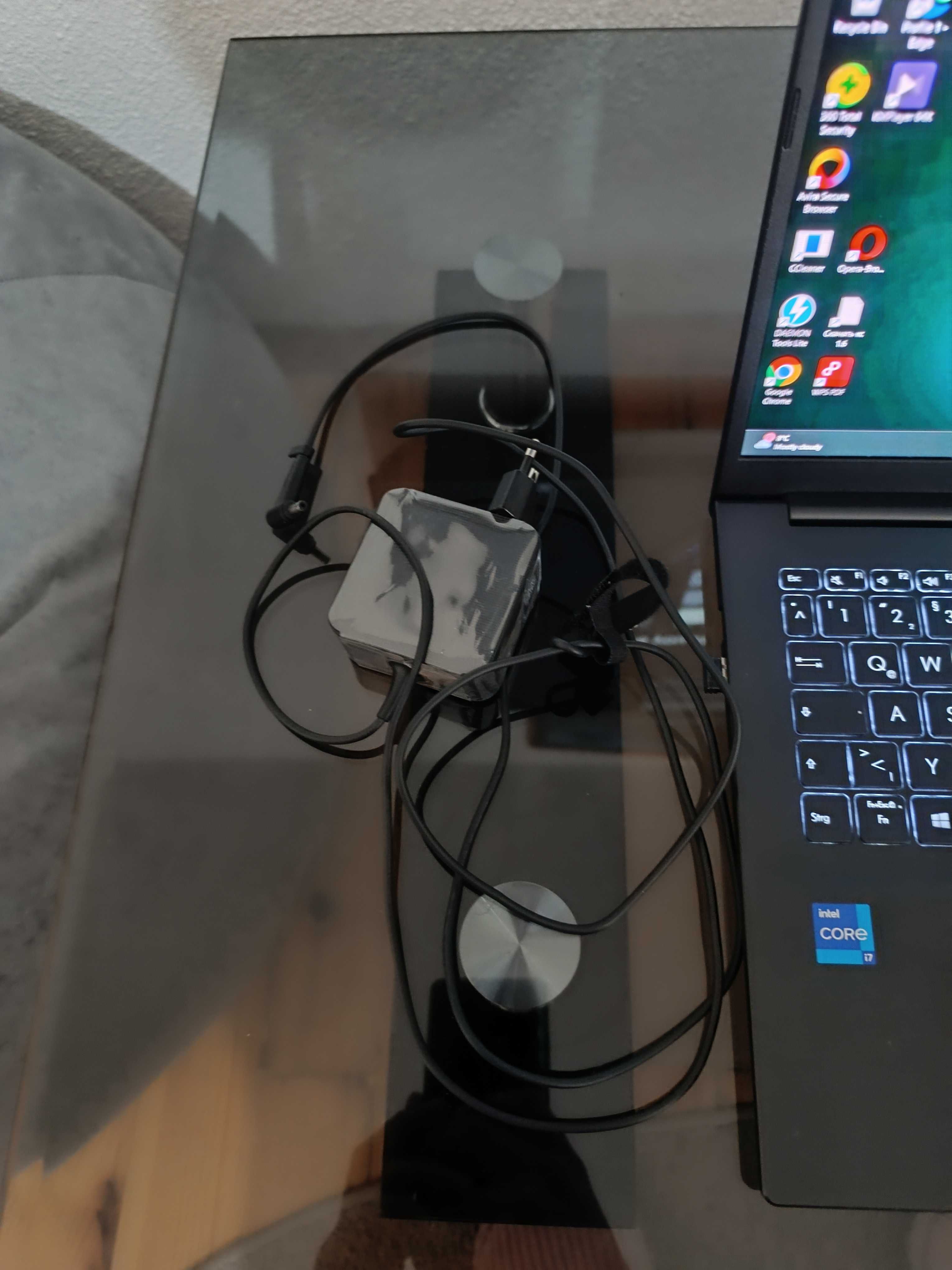 Asus Vivobook 8Gb intel core i7.