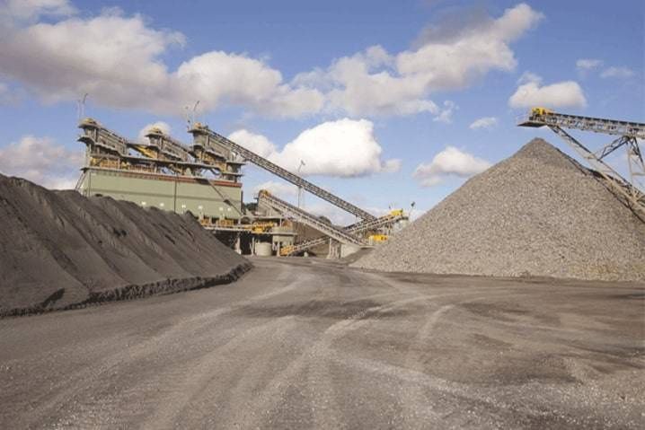 Piatra concasata agregate nisip mărgăritar balastru moloz constructi