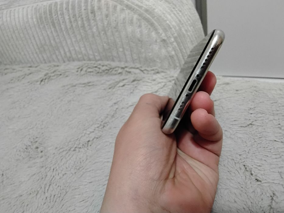 Iphone11 trebuie schimbat displayul