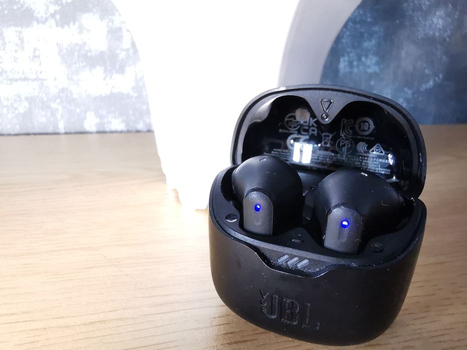 Безжични слушалки jbl