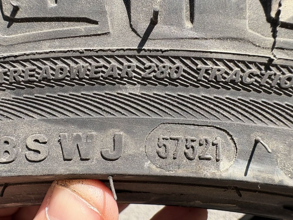 Добри летни гуми 205 40 17 goodyear и starmaxx