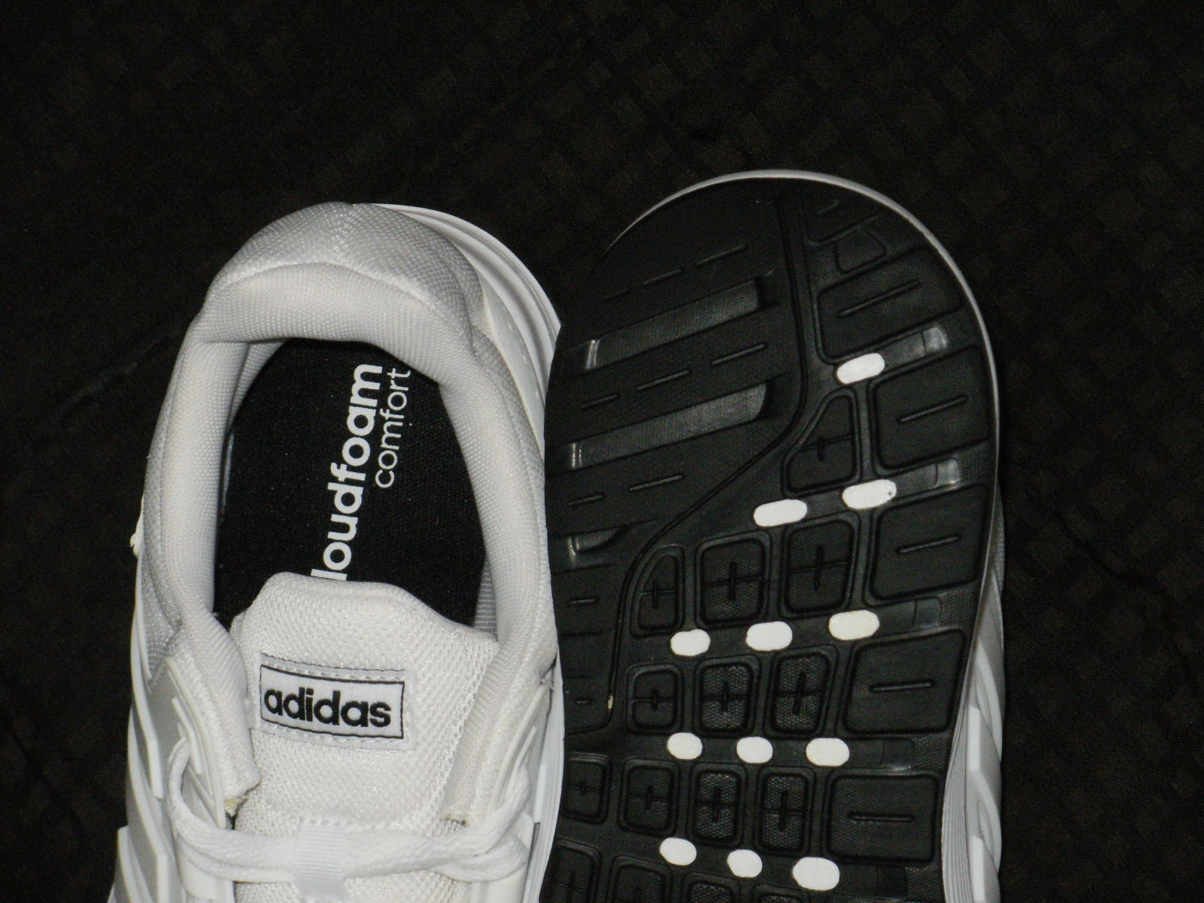 ADIDAS оригинални мъжки маратонки 43,5