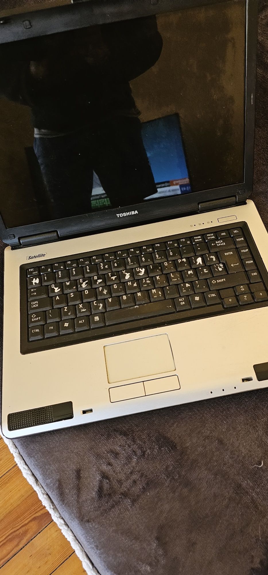 Toshiba L-40  за части