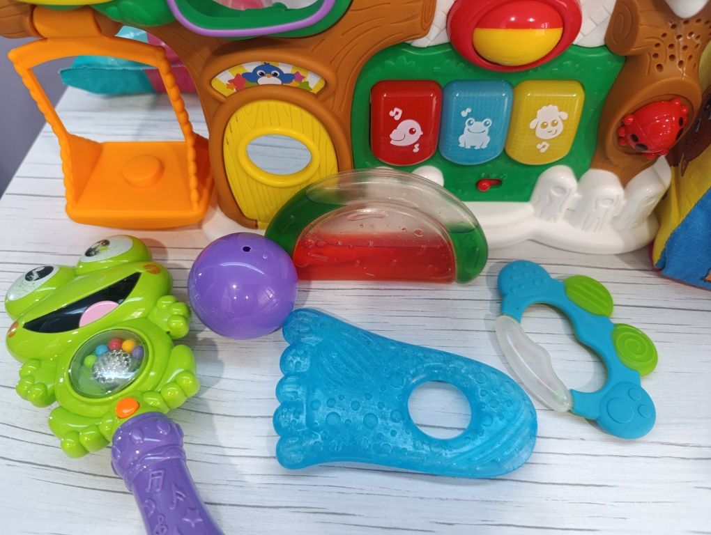 Лот играчки музикална къщичка
