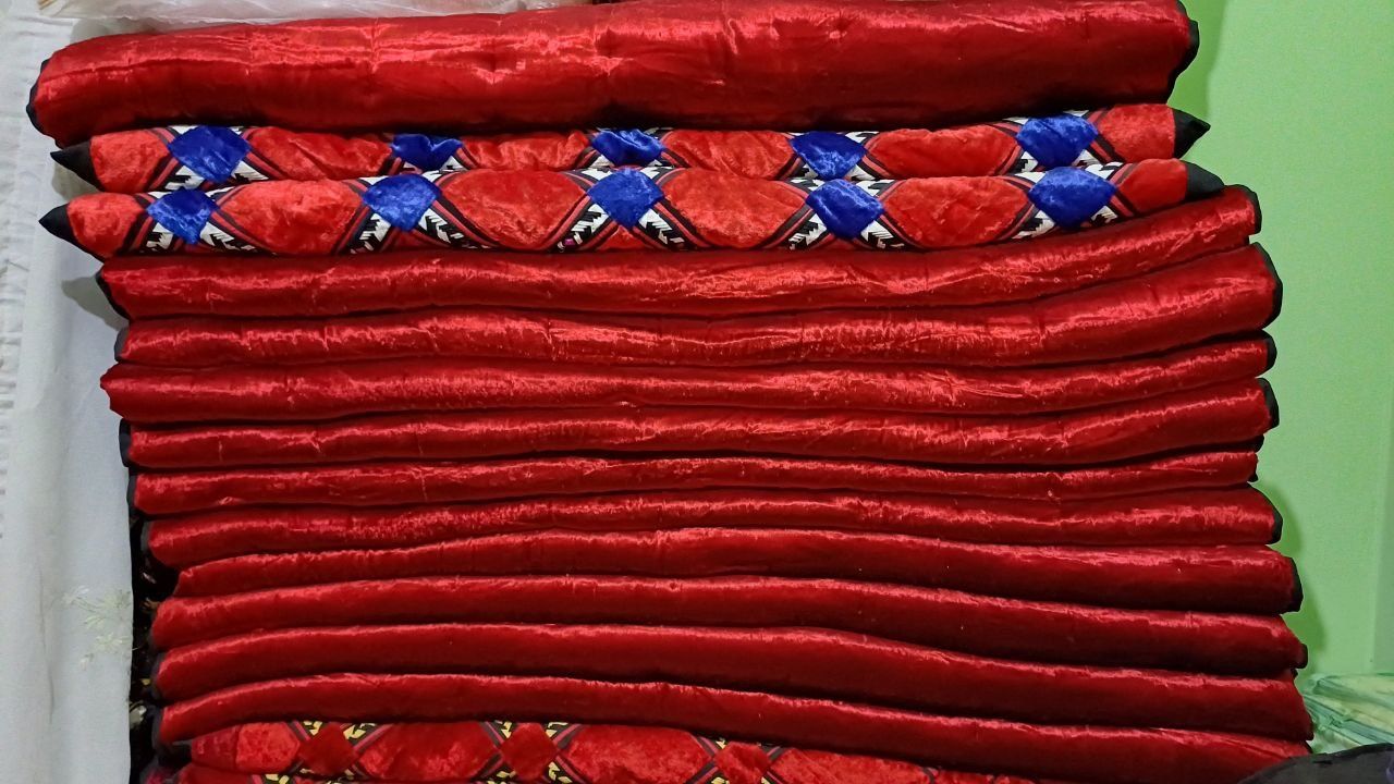 Koʻrpa sotiladi.
