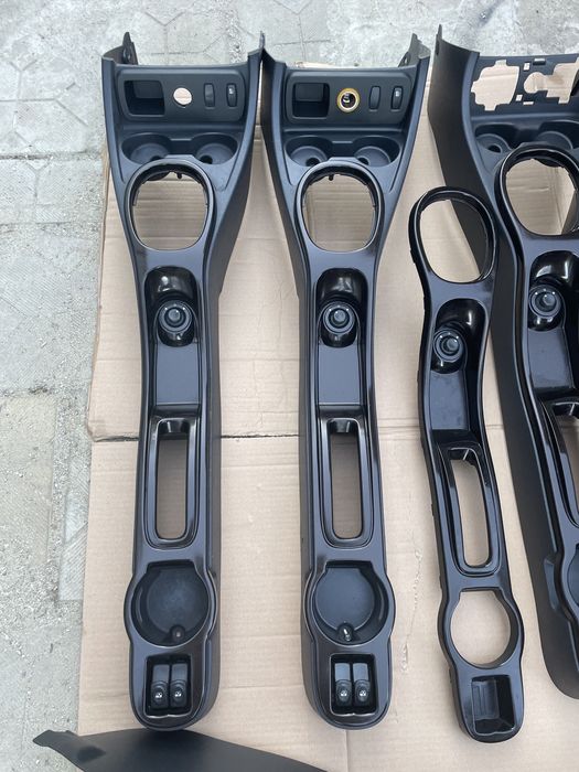 Vand tunel/consola maneta/ Dacia Duster 2010/2017