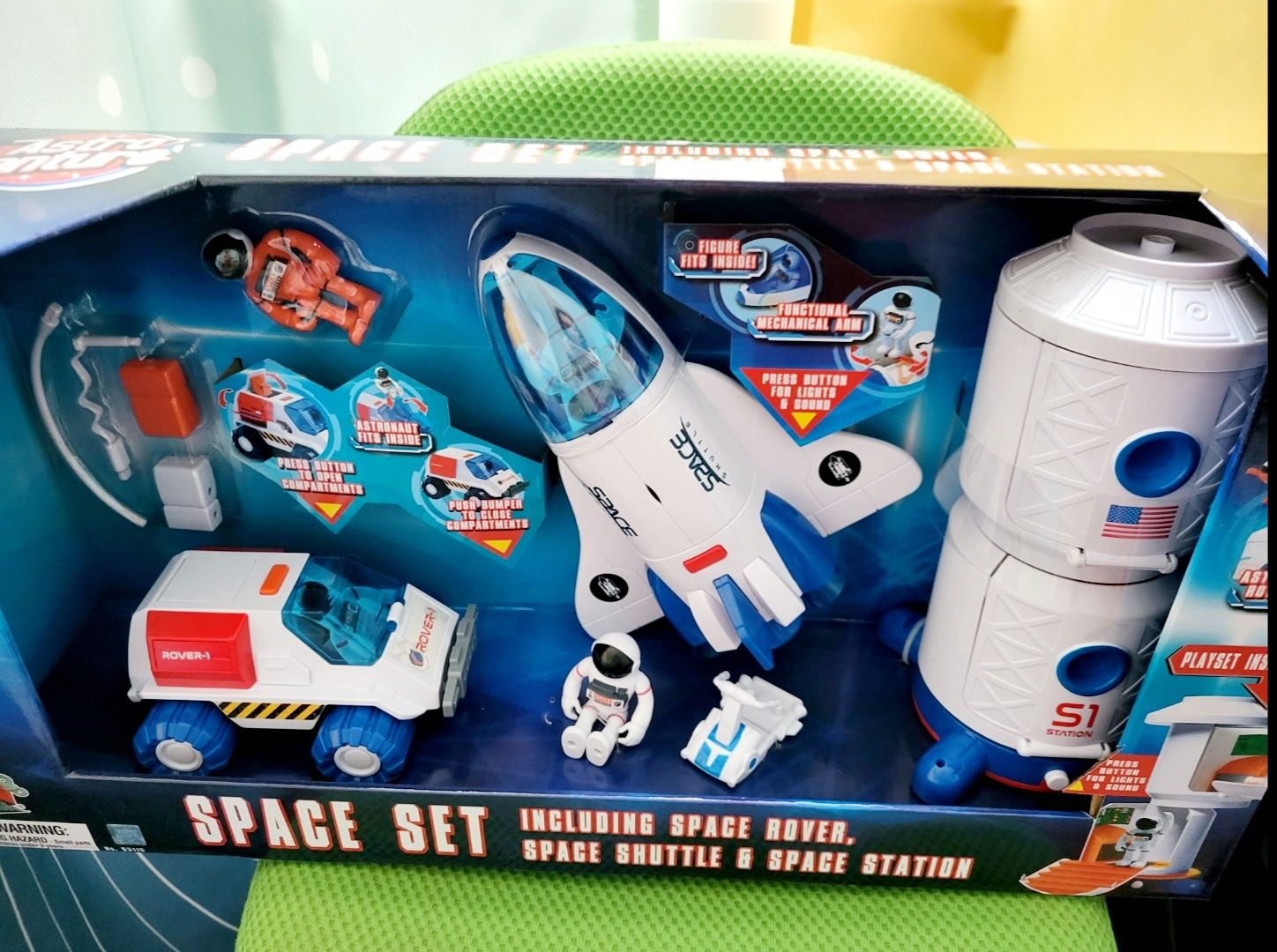 Set spatiu 3 in 1 cu figurine Astro Venture