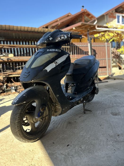 Vand scuter suzuki 125