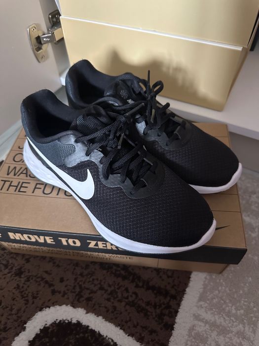 Кроссовки Найк новые