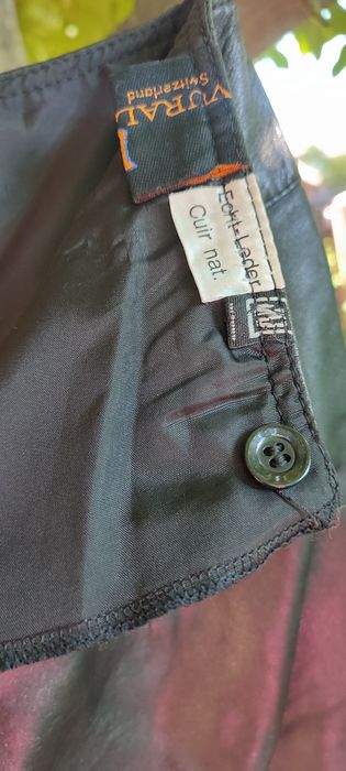 Fusta piele midi, neagră Vural Switzerland, ECHTES LEDER