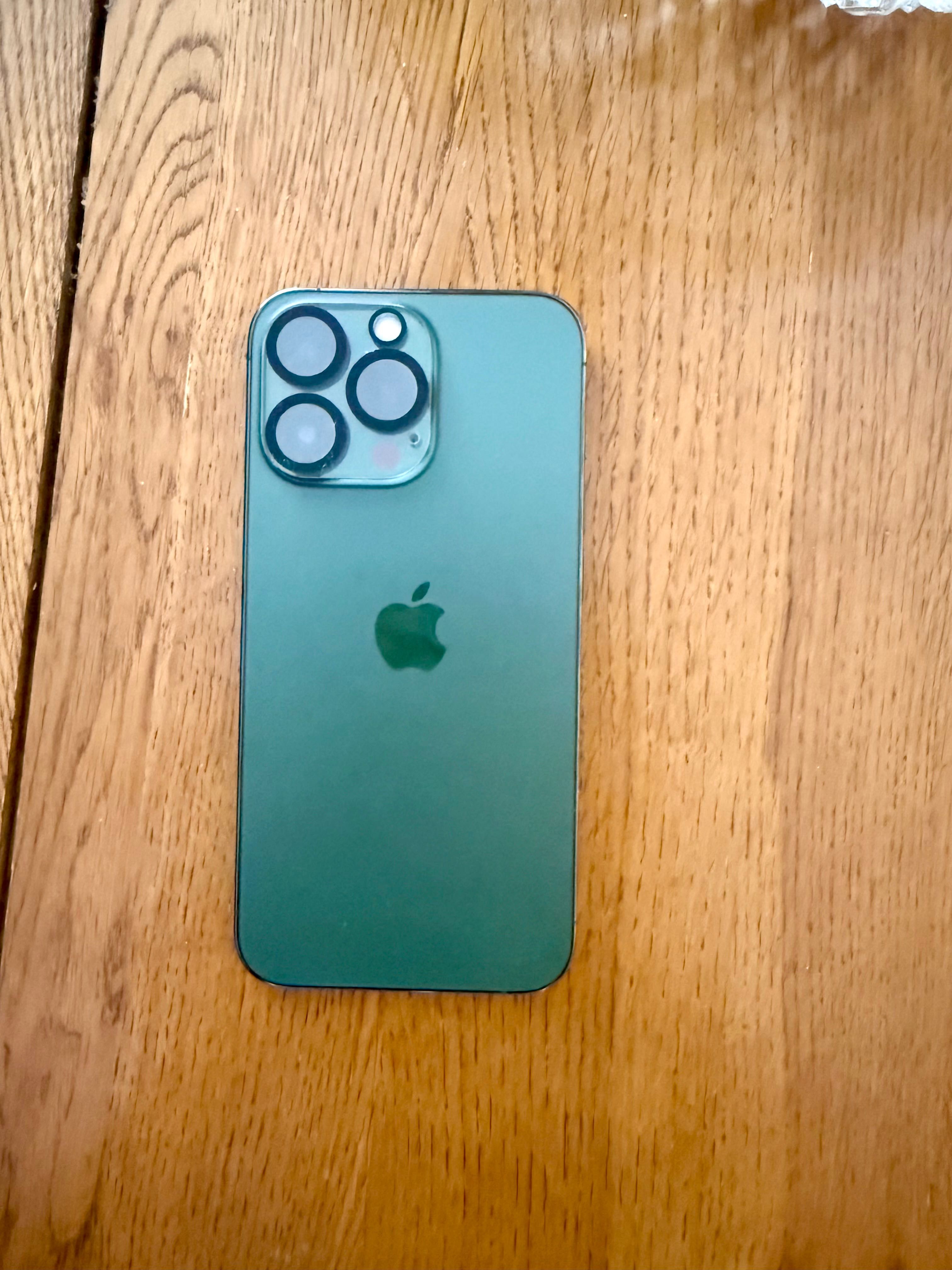 Iphone 13 Pro, 128GB, Alpine Green в отлично състояние