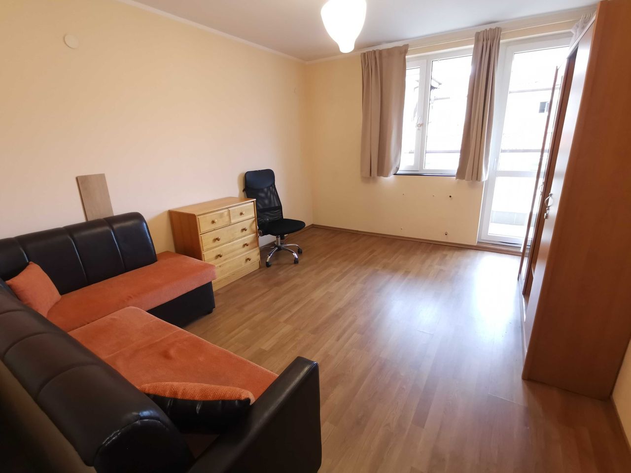 Дава се под наем Тристаен апартамент в София, Кръстова вада - 96 кв.м за 612 € - Снимка #4