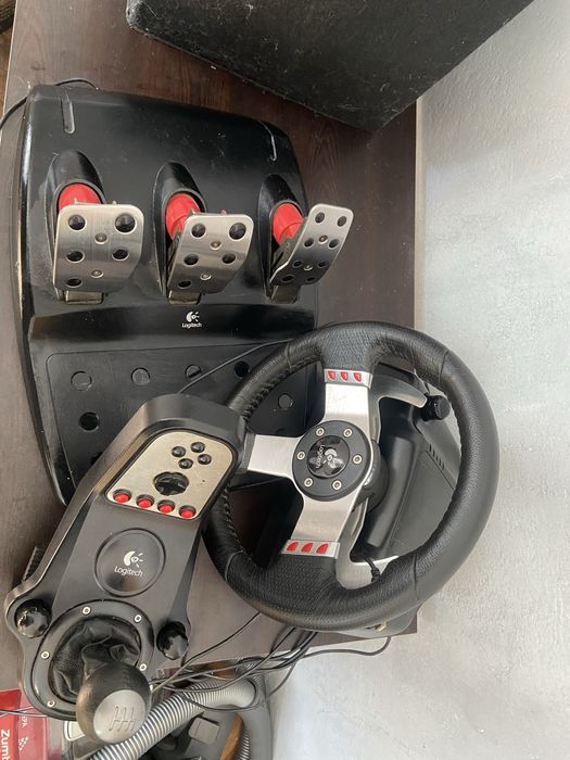 Logitech G27 + скоростен лост