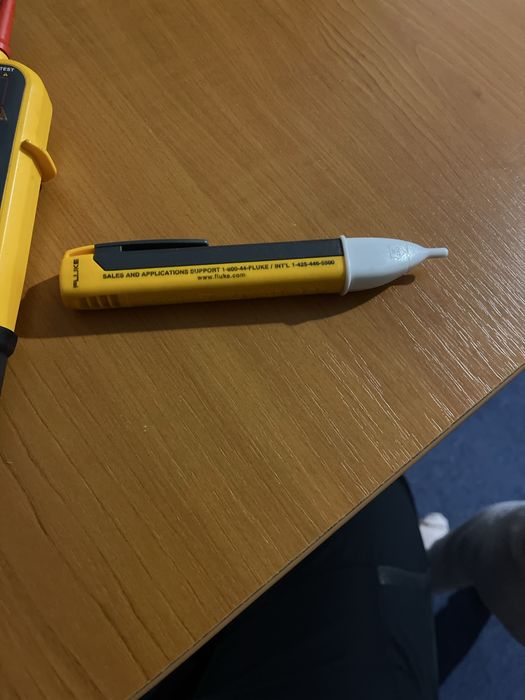 FLUKE T90 voltage tester si FLUKE  Volt Alert 1Ac-E 2