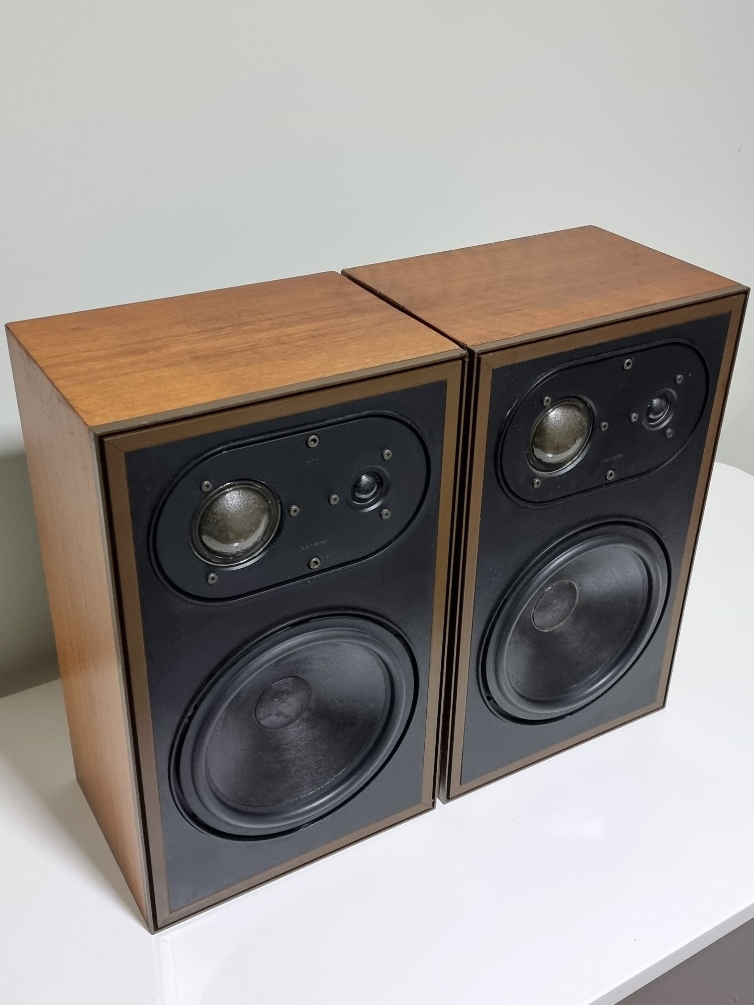 Тонколони Braun L8070HE