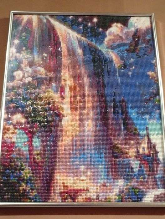 Готови рамкирани диамантени гоблени