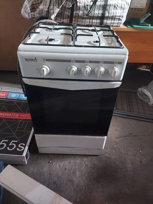 Продам газовую плиту