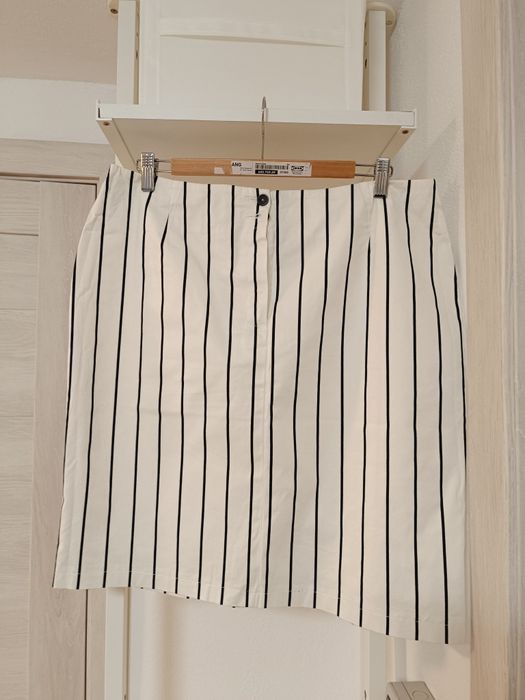 Fustă brand Steilmann măsura 48, albă cu dungi negre