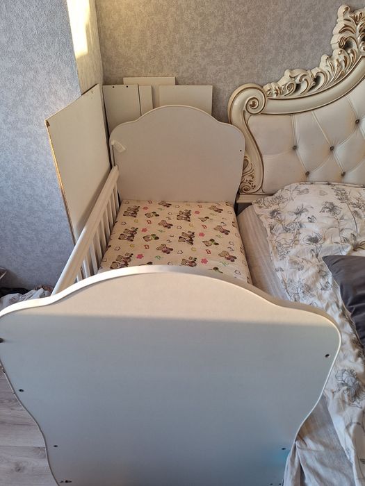 Детская кроватка