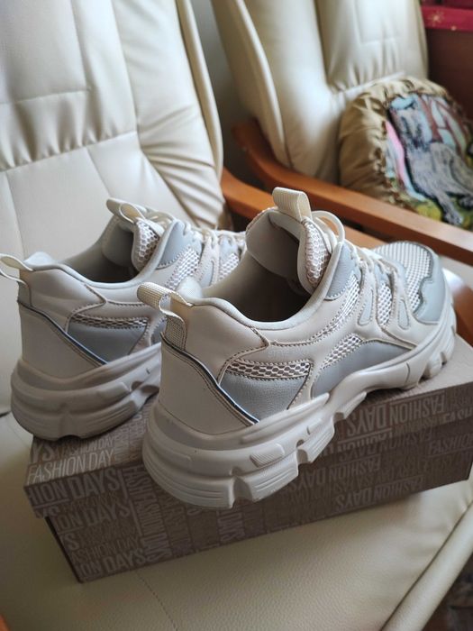 Pantofi sport Steve Madden de plasa cu insertii piele