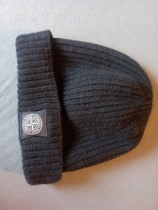 шапки зимни nort face mammut puma nike adidas milan barca under