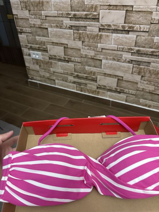 Vand sutien, model banda, nou, marime s, marime m