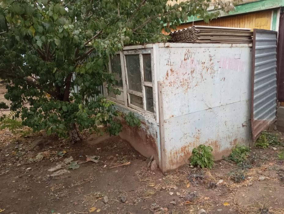 Отдам железный советский киоск комок ларёк