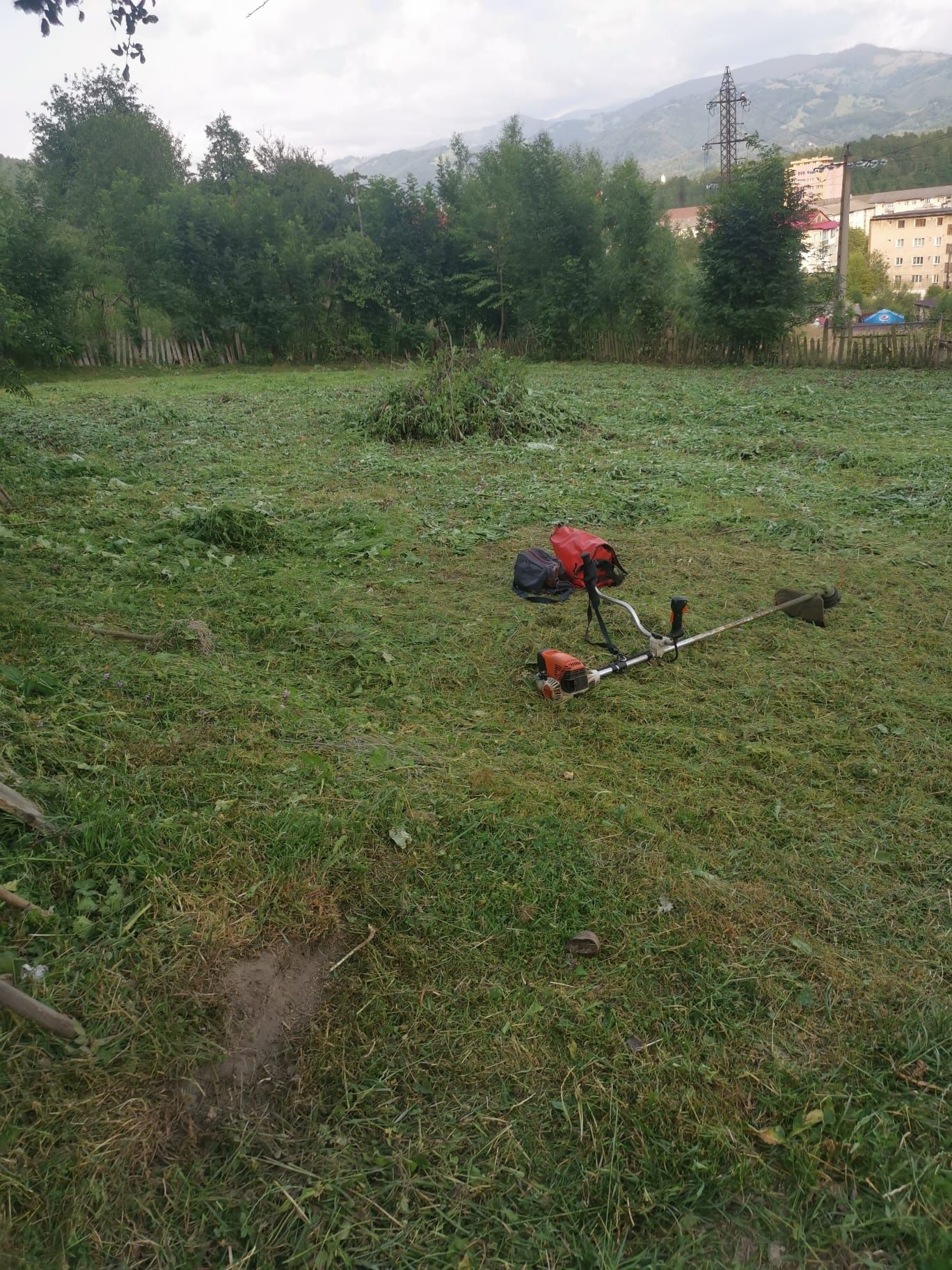 Vând teren intravilan în suprafață de 860mp