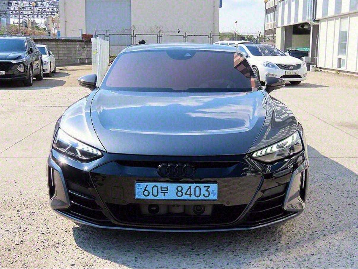 Audi RS e-tron GT quattro