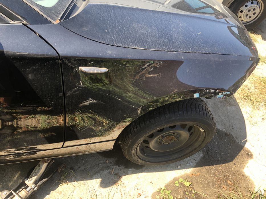 Aripa dreapta Bmw E 81 E 82 E87 Seria 1