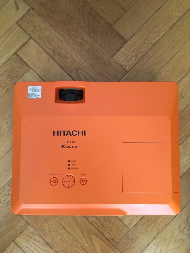 Hitachi impecabil