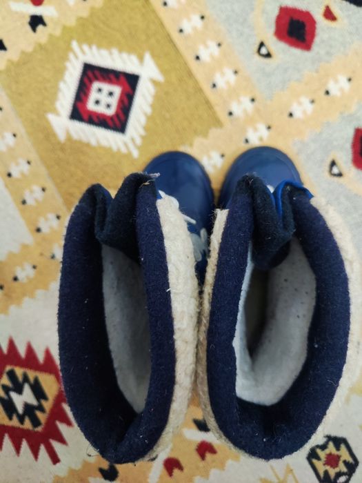 Детски апрески и гумени ботуши 28 номер