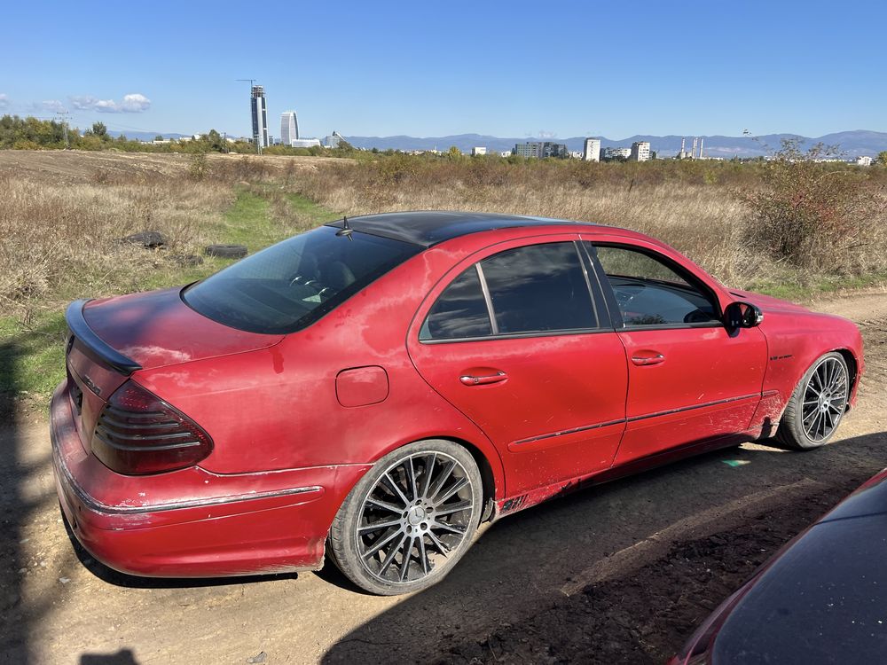 Mercedes w211 400 CDI , Мерцедес Е клас 4.0цди На Части !!!