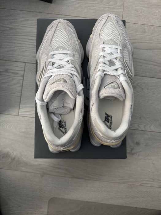 Обувки new balance 9060