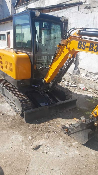 Miniexcavator 3.5t, NOU - Motor KUBOTA