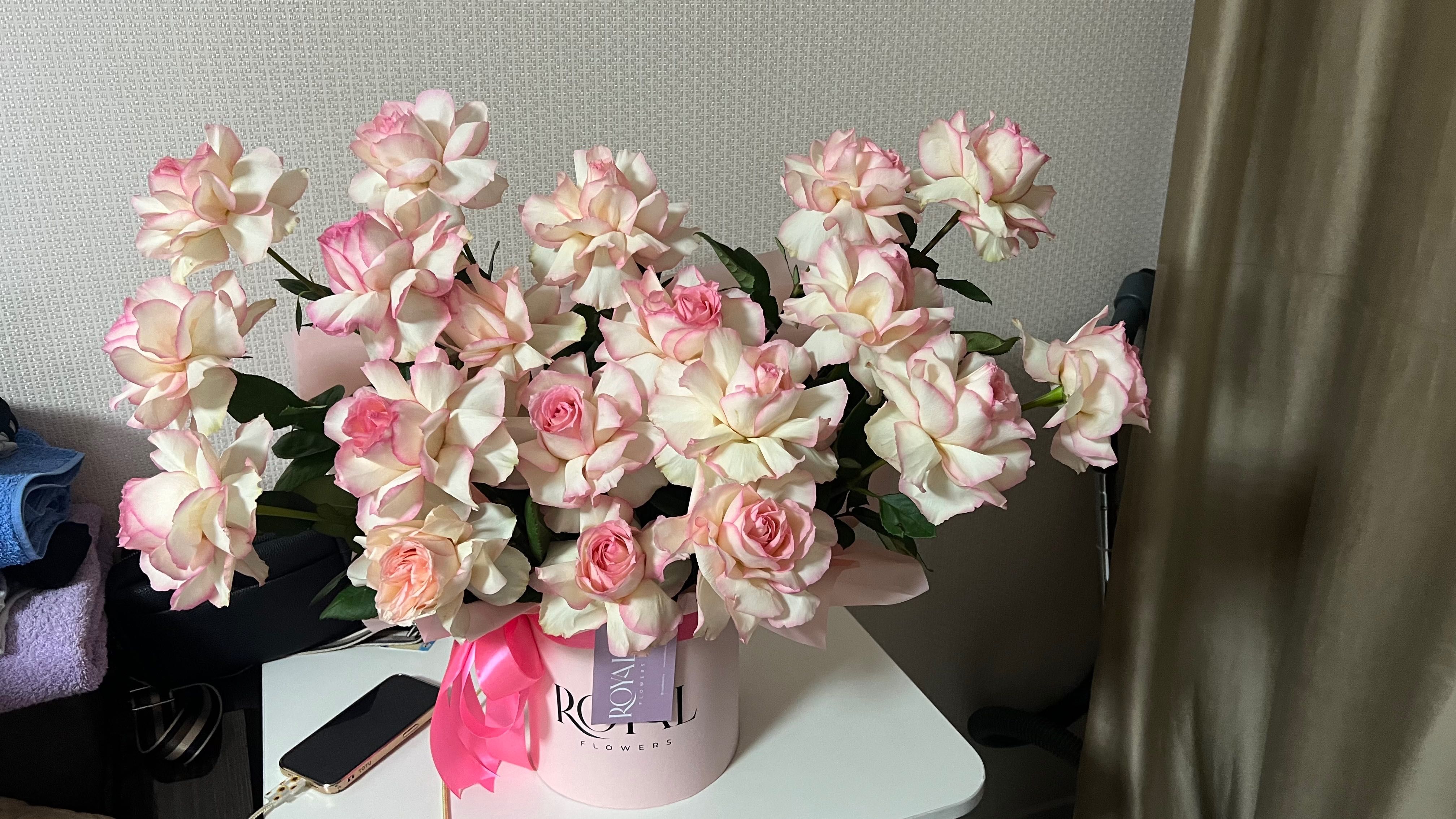 Букет цветов 19 штук Royal Flowers