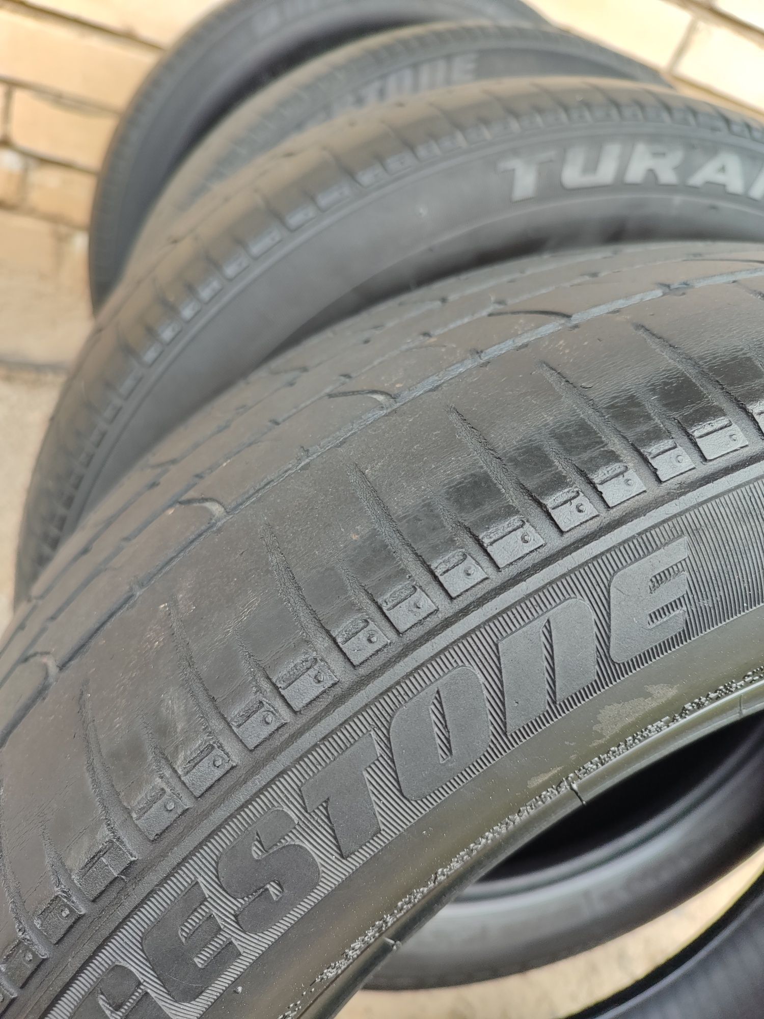 Продам летнюю резину BRIDGESTONE Turanza комплект 205/55/R16