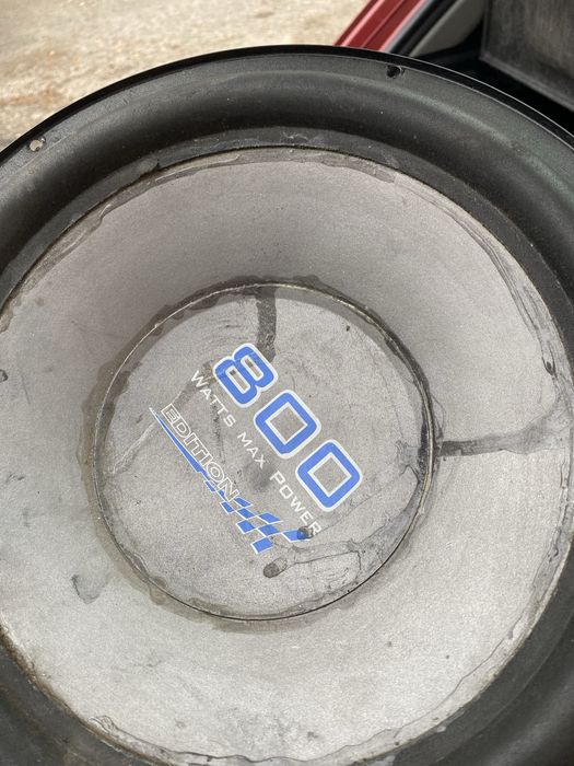 Бас каса с усилвател