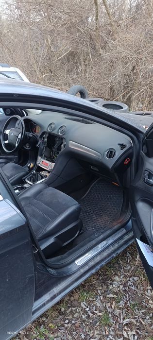 Vând ford mondeo