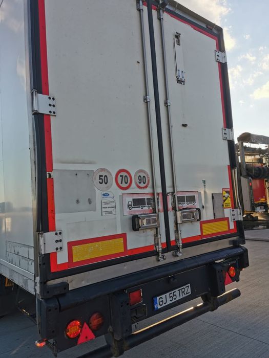 Vamd urgent Duba frig Krone  2009 agregat Carrier 1850