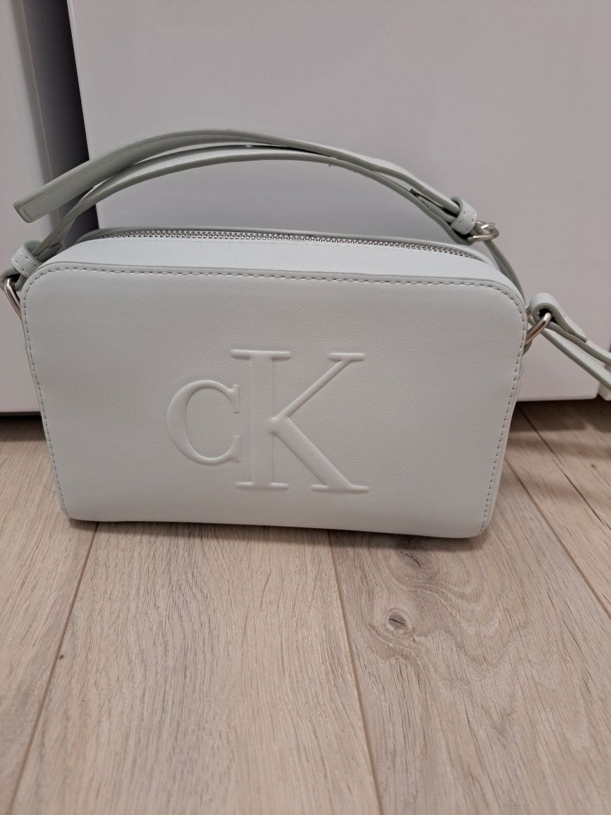 Чанта Calvin klein