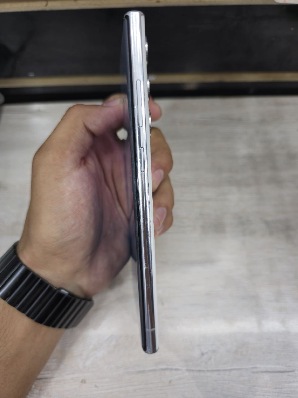 Samsung s22 ultra 5g 12/256gb sotiladi imei oʼtgan oq rang