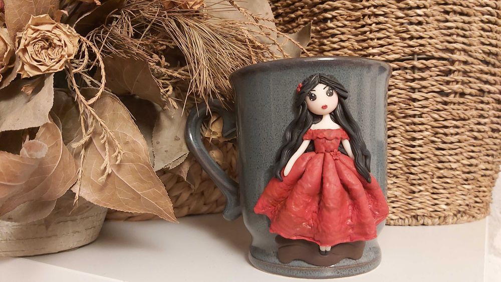 Cadou pentru sotie/iubita cana papusa handmade