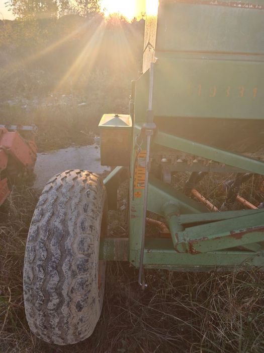 Vand urgent semanatoare amazone d8-40 super